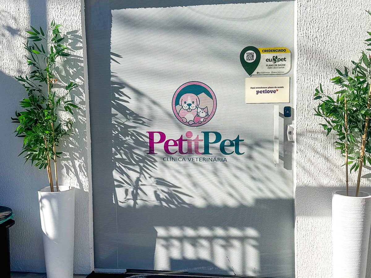 Fachada da PetitPet Clínica Veterinária